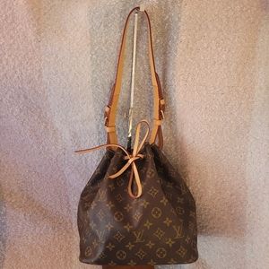 Louis Vuitton petit noe shoulder bag